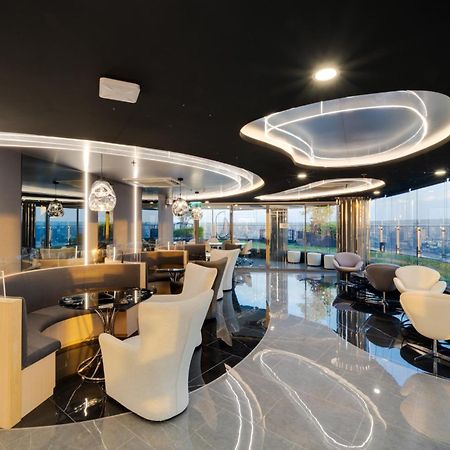 Oakwood Suites Tiwanon Bangkok 논타부리 외부 사진