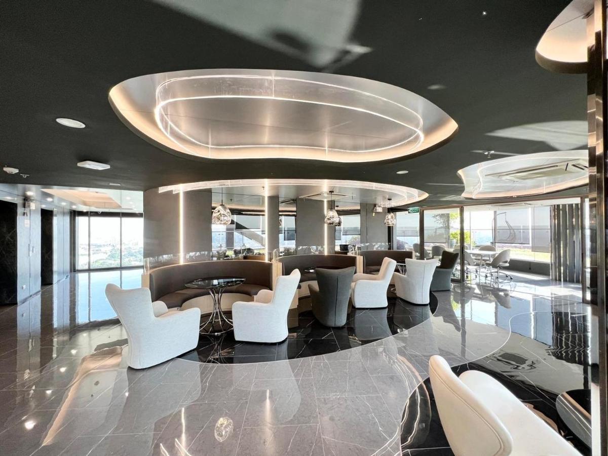 Oakwood Suites Tiwanon Bangkok 논타부리 외부 사진